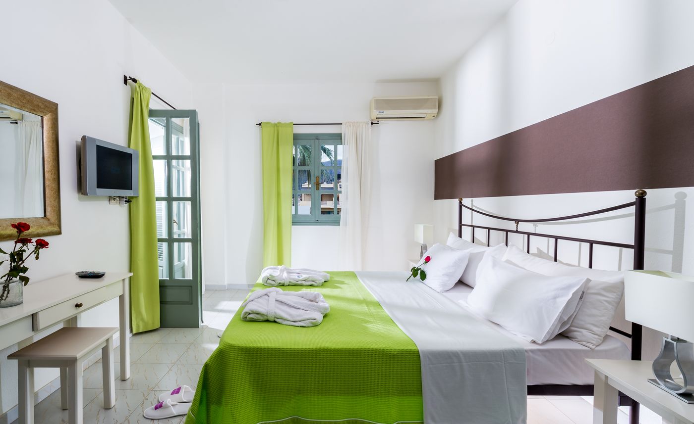 Angela Studios & Apartments