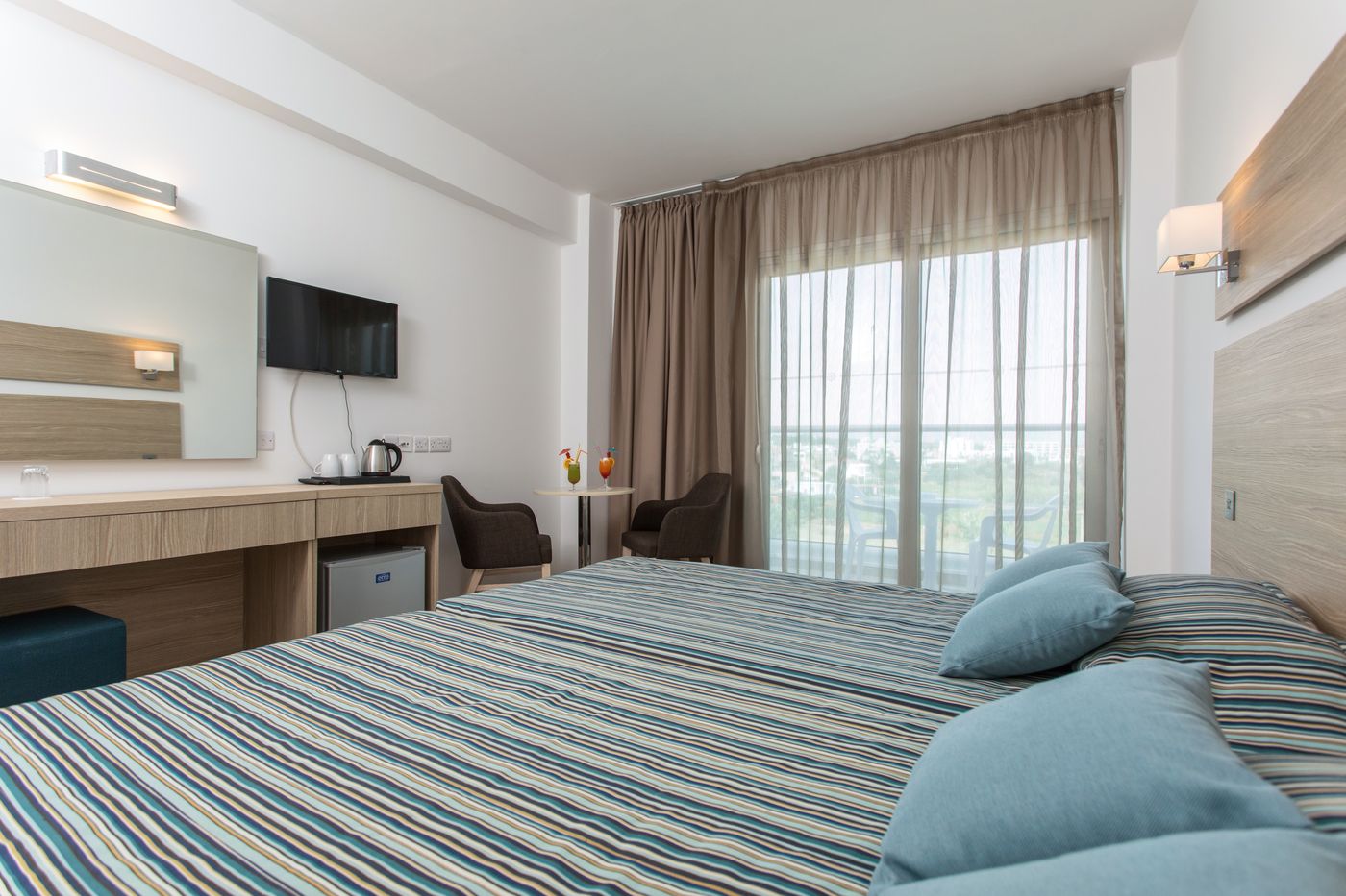 Kapetanios-Bay-Hotel-Room-6