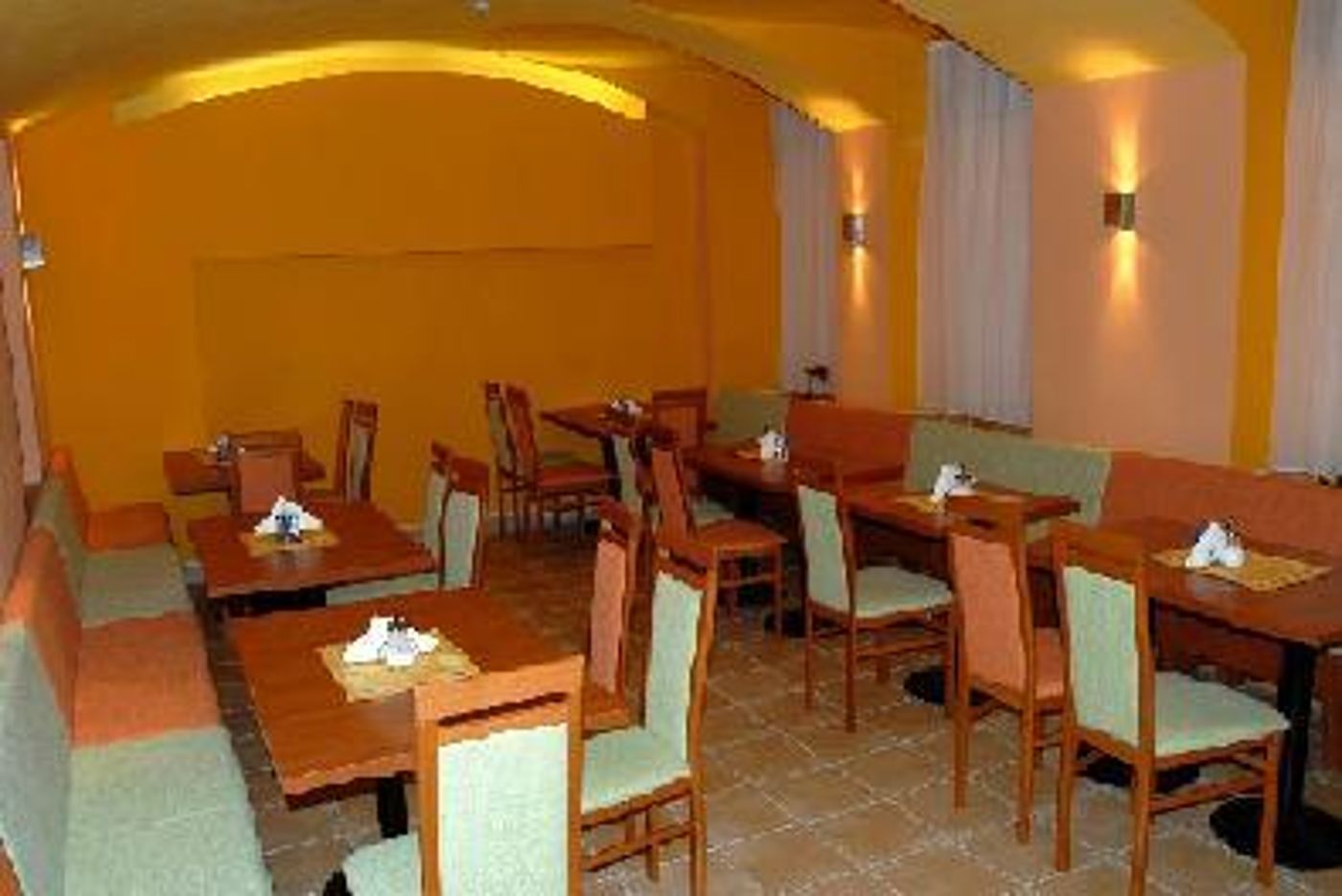 City Central de Luxe