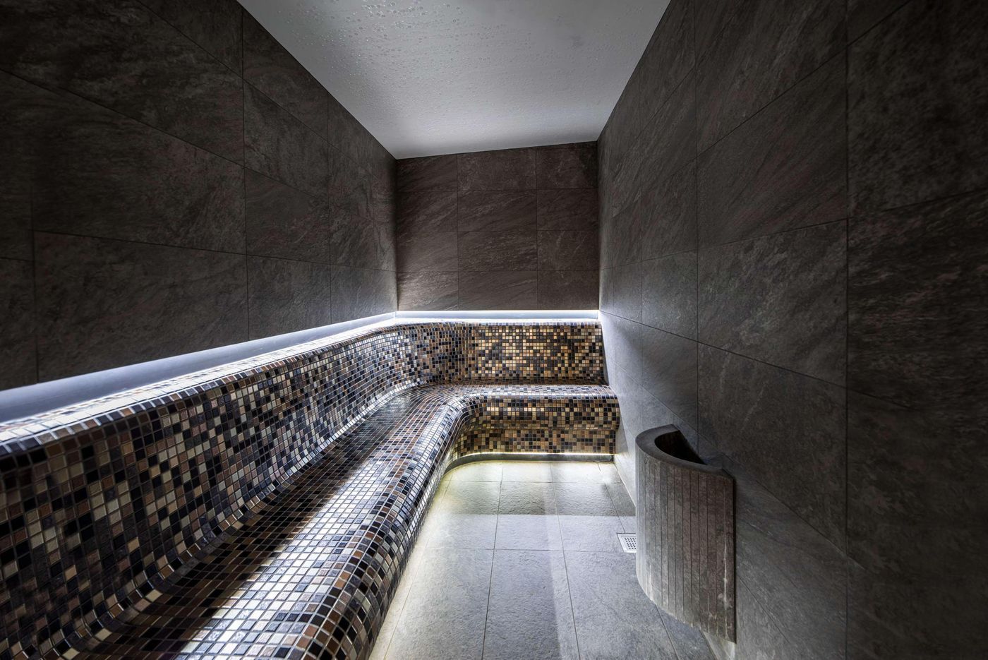 Hilton-Prague-Sports-and-Entertainment-72