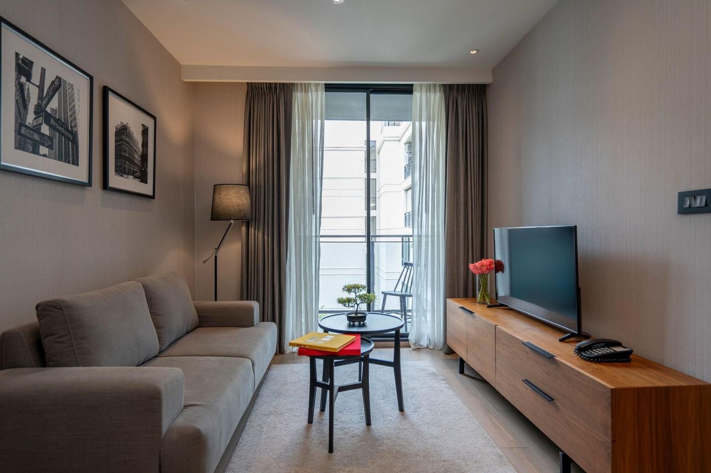 Walton-Suites-Sukhumvit-Room-24