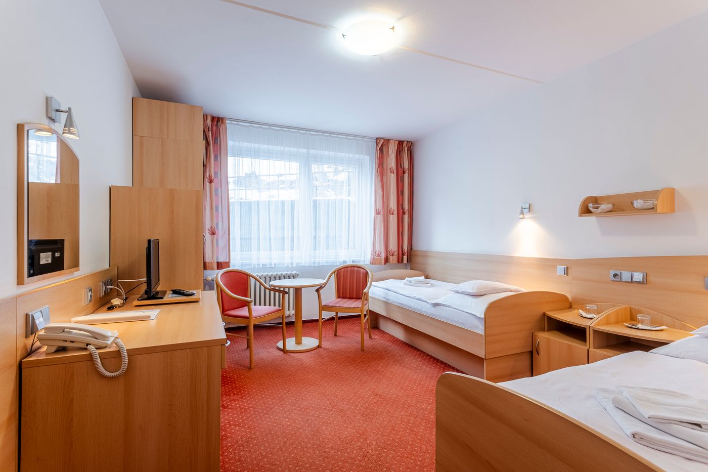 Komplex Curie - Kurhaus Curie-Czech Republic-JACHYMOV -Room-8