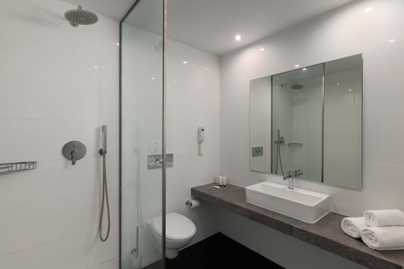 Virginia-Family-Resort-Room-40