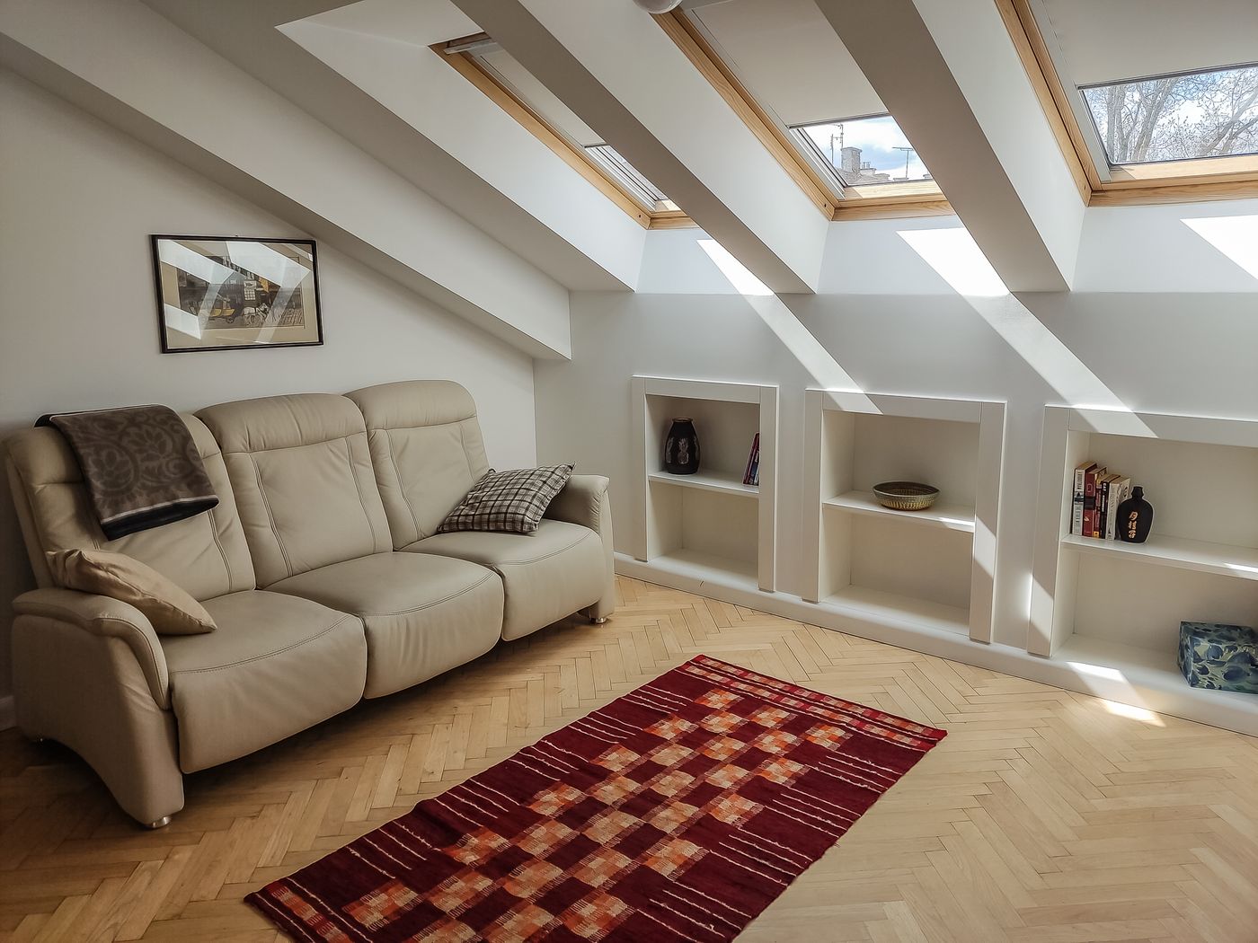 Crystal-Suites-Old-Town-Room-6