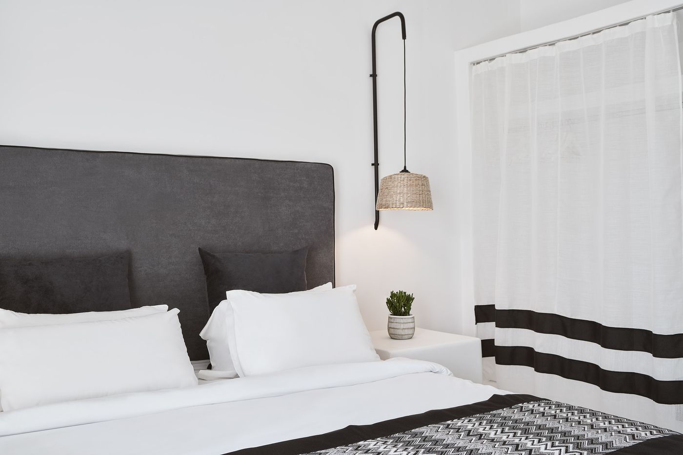 Mr---Mrs-White-Mykonos-Room-40