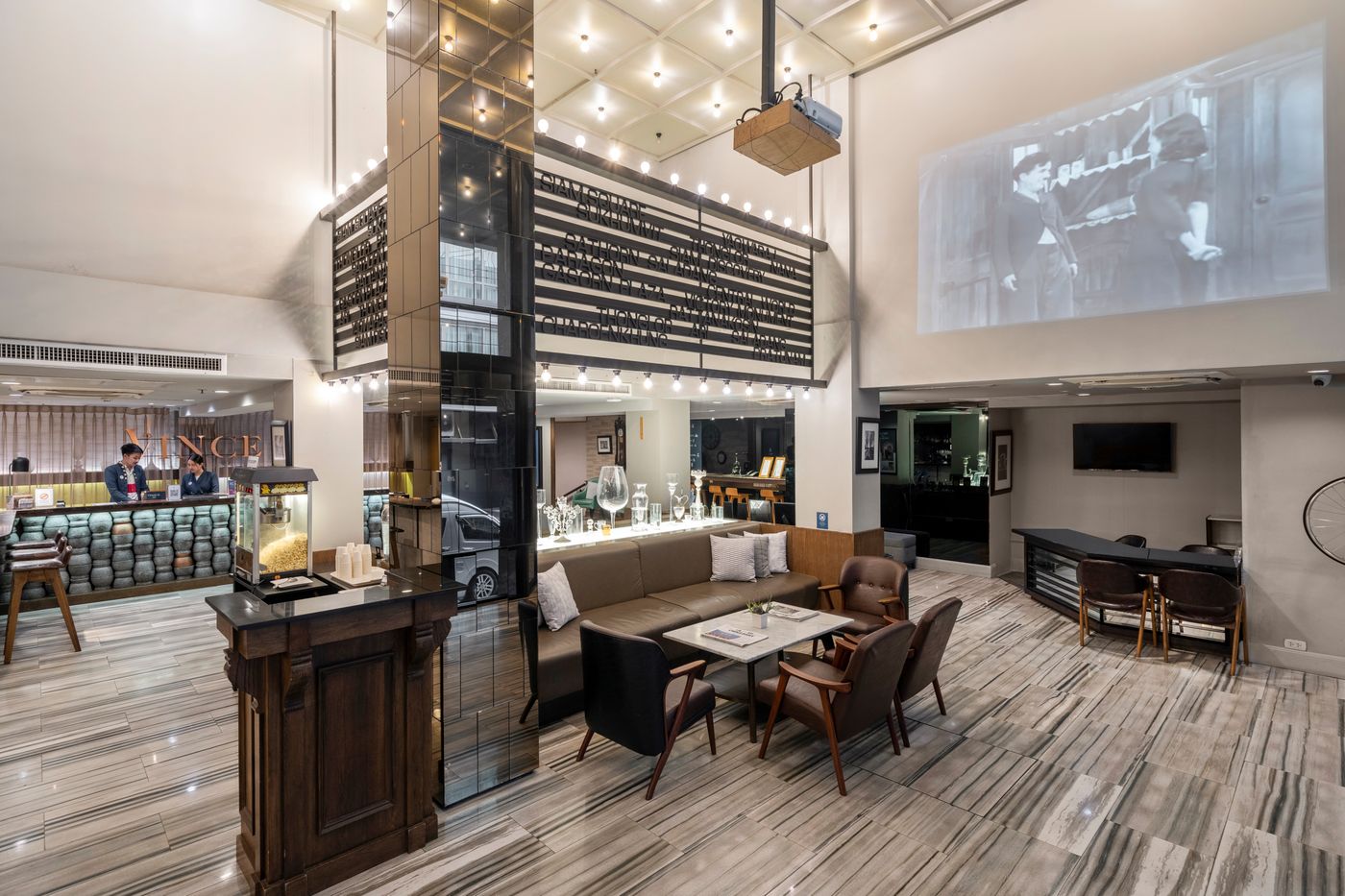Vince-Hotel-Pratunam-Lobby-14