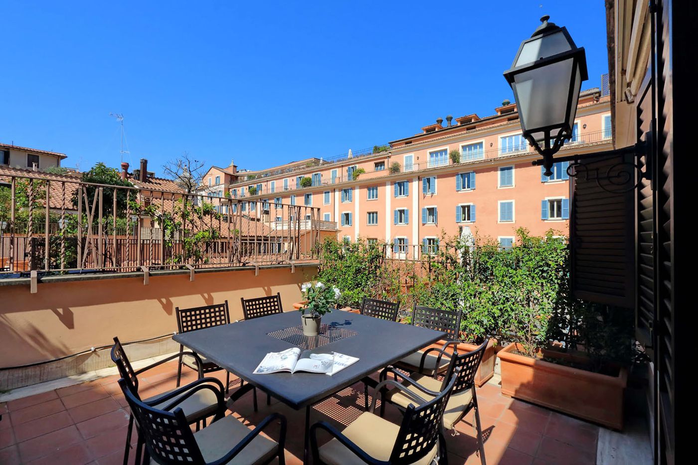 Piazzetta Margutta-Italy-Rome-General view-9