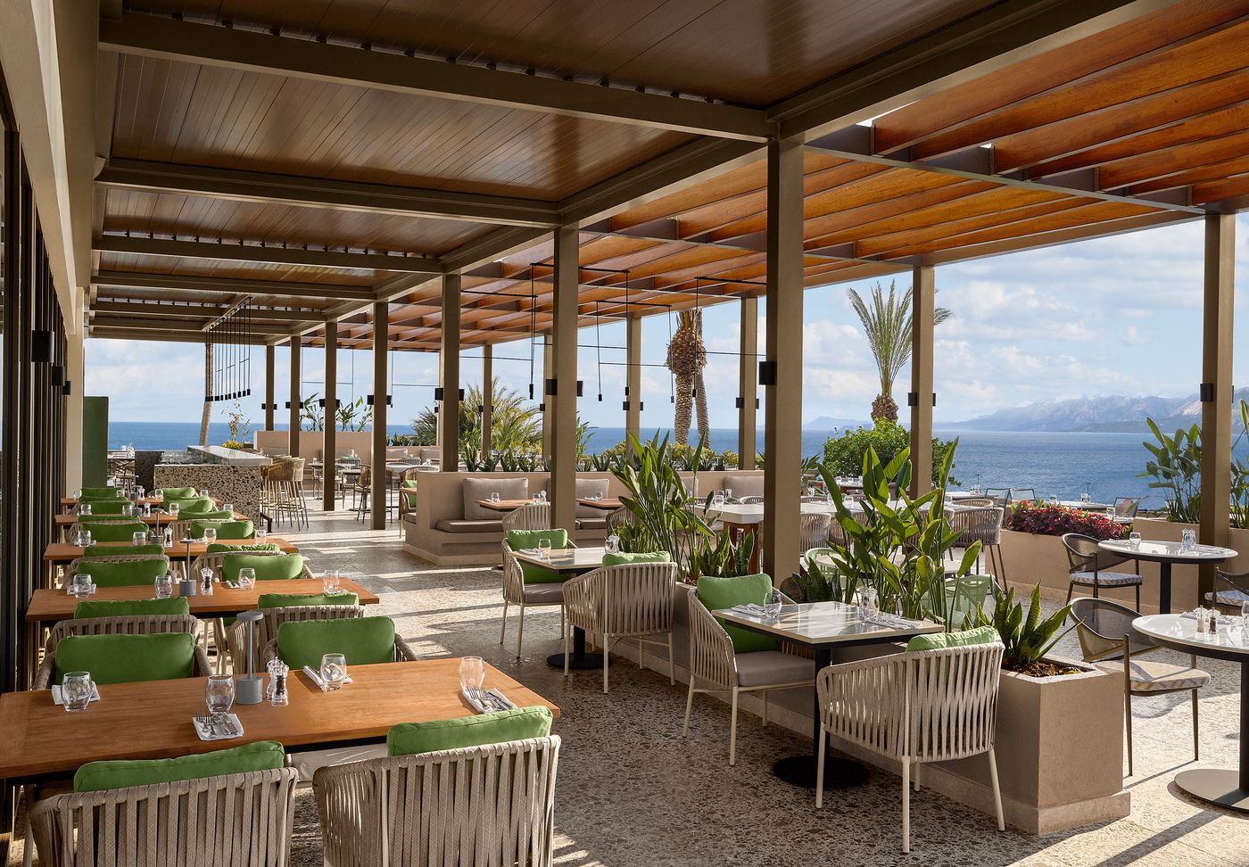 Akra-V-Restaurant-93