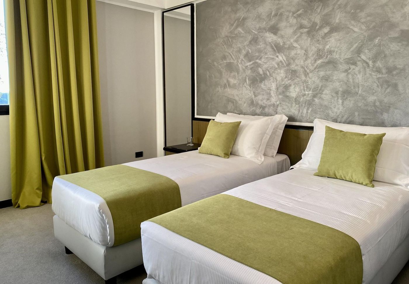 Hotel Gardenia Fiera-Italy-Cermenate-Room-4