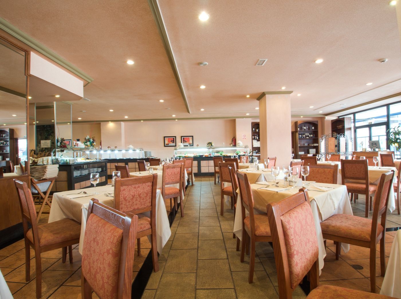 Zentral-Center---Adults-Only-Restaurant-37