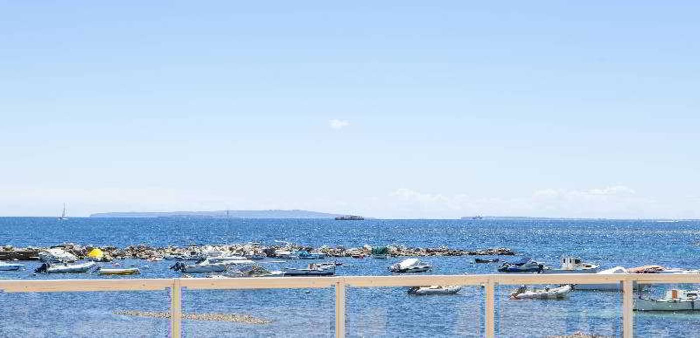 The-Ibiza-Twiins-Beach-71