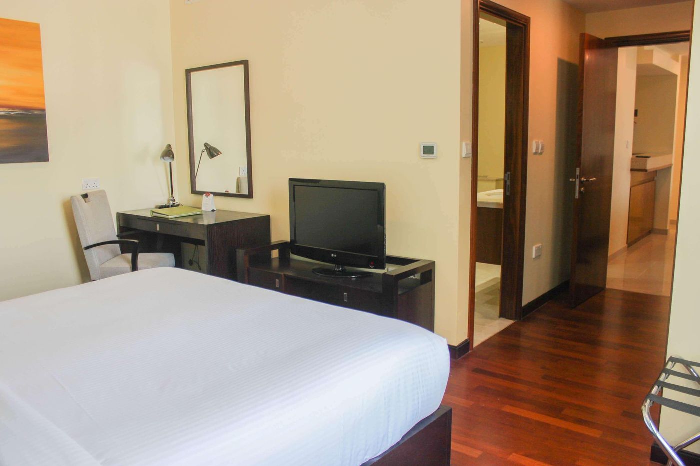 Ramada-by-Wyndham-Downtown-Dubai-Room-37