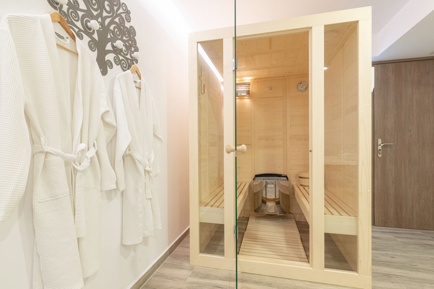 Iakinthos-Tsilivi-Beach-Sports-and-Entertainment-66