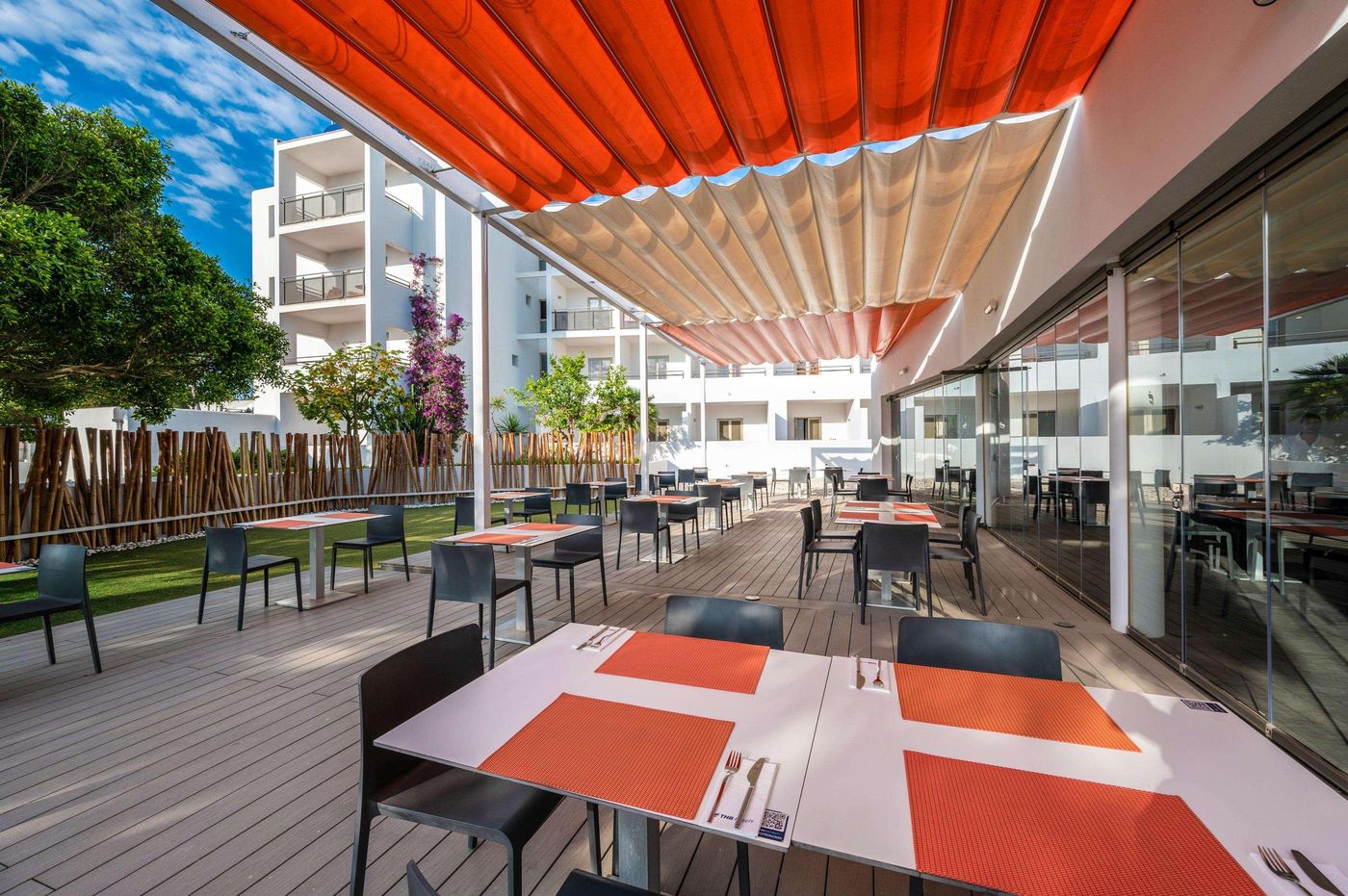 THB-Ocean-Beach-Restaurant-69