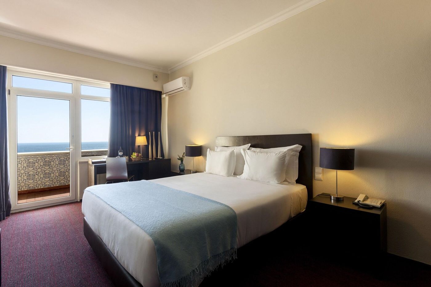 Carcavelos-Beach-Hotel-Room-15