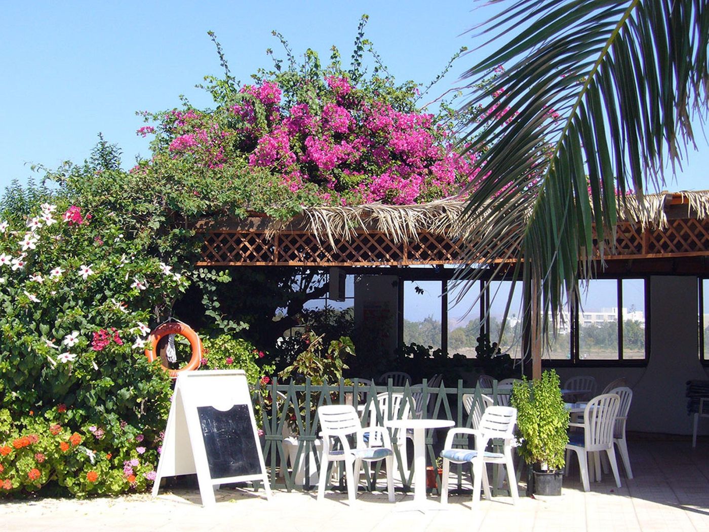 Nina-Beach-Restaurant-10