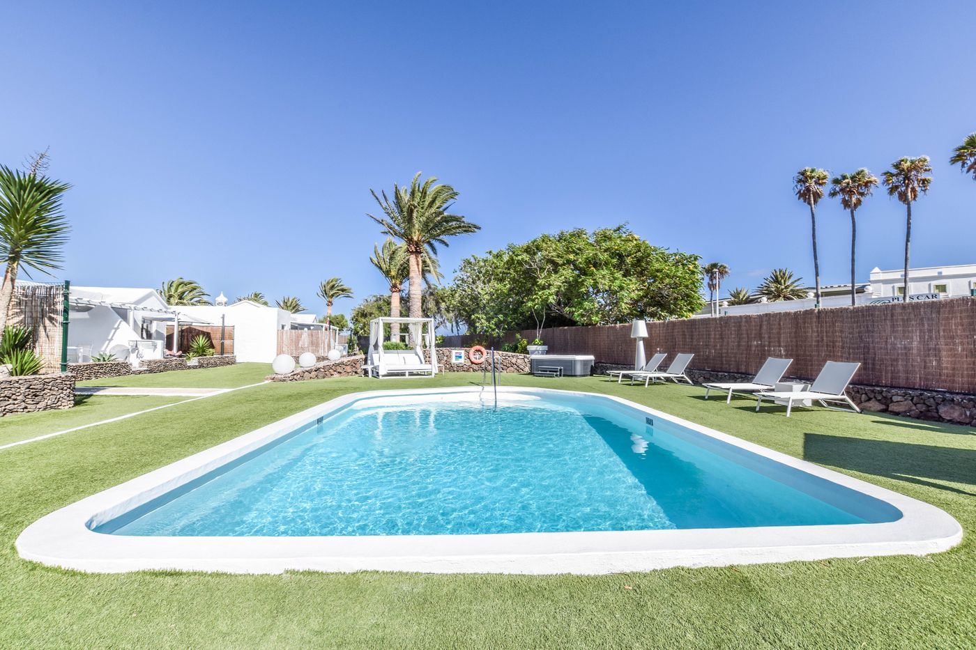 Villas Lanzasuites - Adult Only