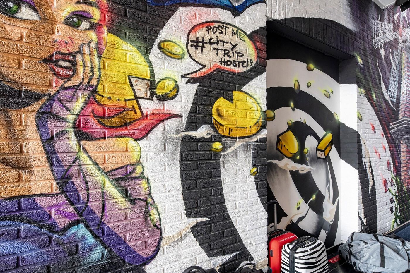 City-Trip-Hostels-Lobby-28