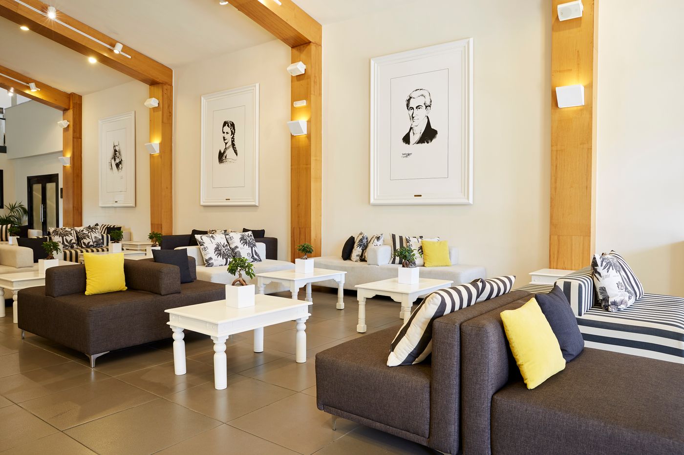 Mayor-Capo-Di-Corfu-Lobby-56