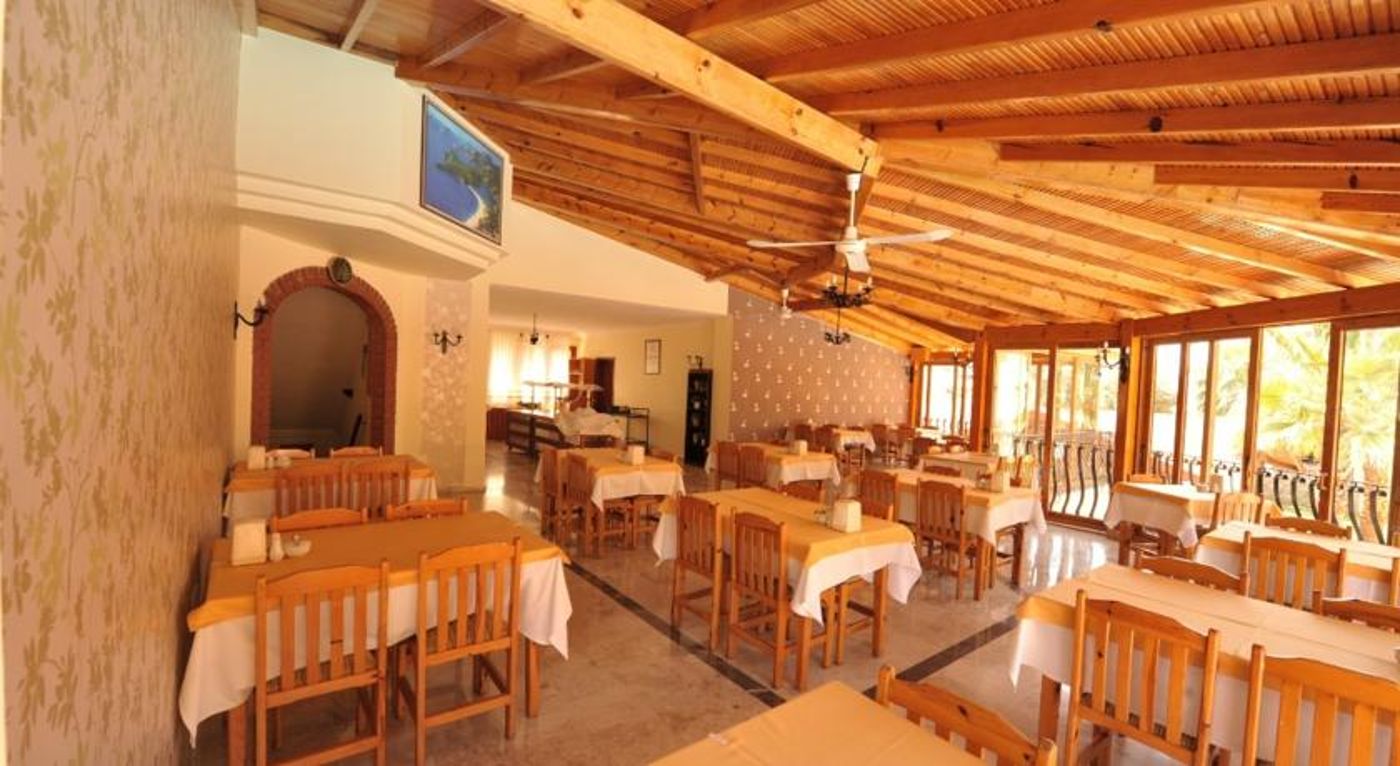 Belcehan Beach Hotel