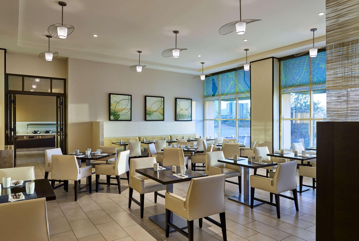 Hilton-Los-Angeles-North-Glendale---Executive-Restaurant-18