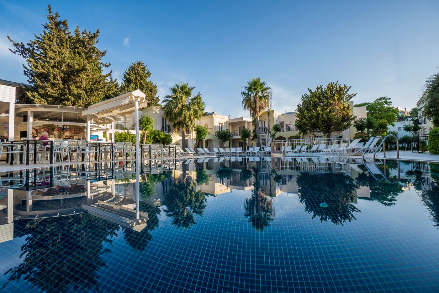 Paloma-Family-Club-Pool-7