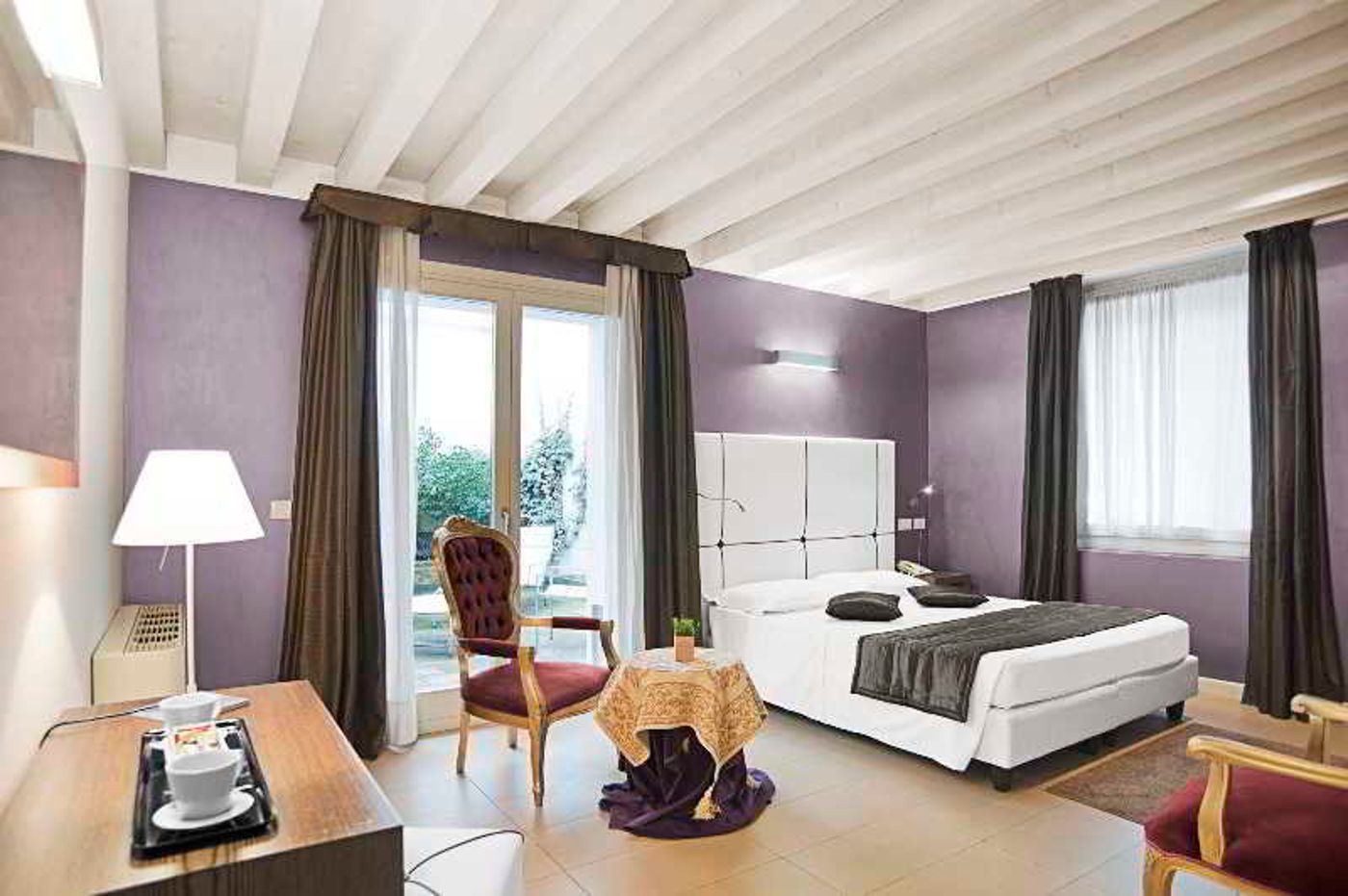 Al-Canal-Regio-Room-11