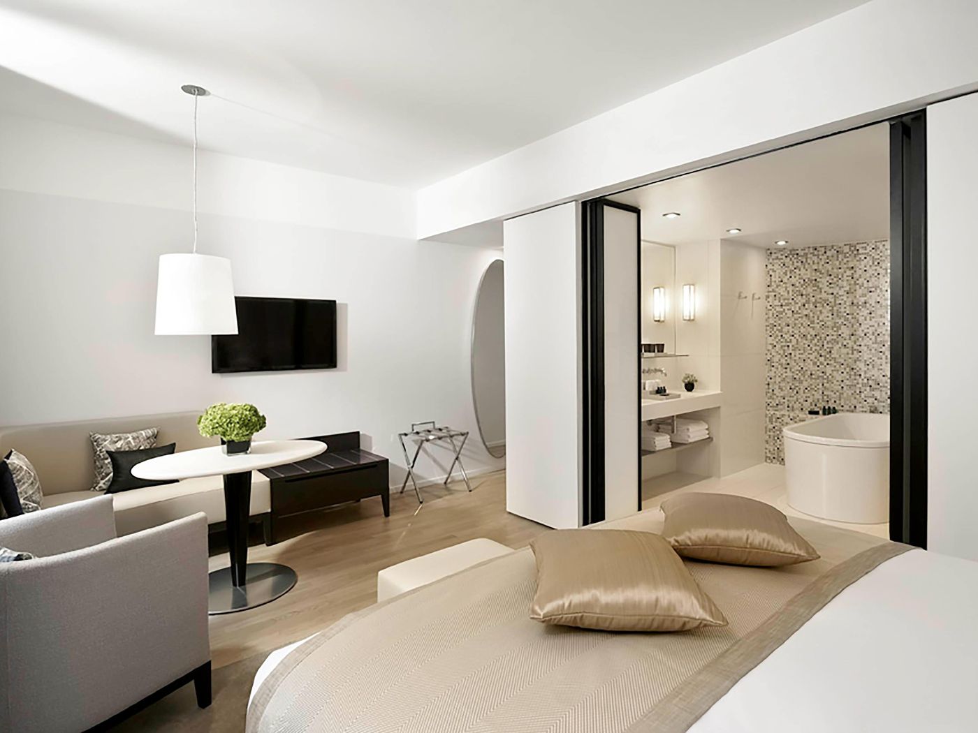 Sofitel-Paris-Arc-de-Triomphe-Room-37