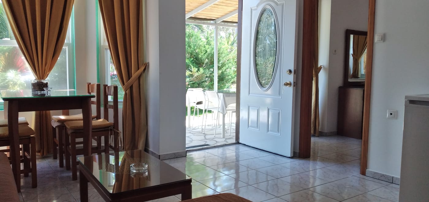 Zest---Xi-Beach-Room-54