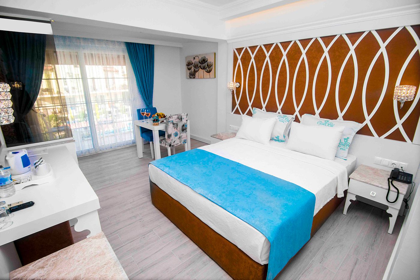 Ocean-Blue-High-Class-Hotel-Room-26