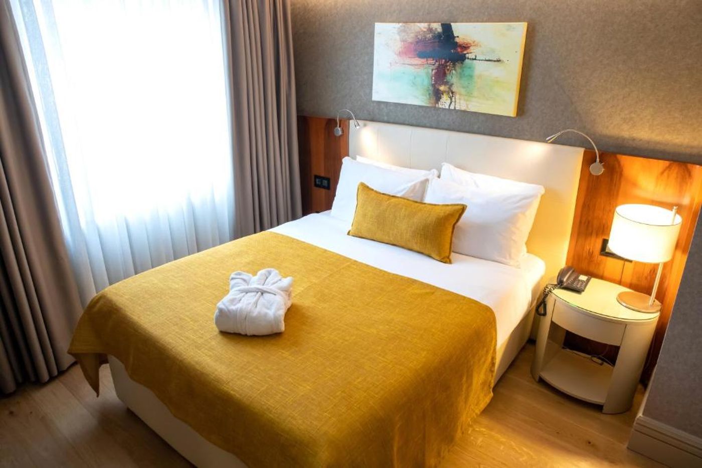 Ramada-Istanbul-Grand-Bazaar-Room-45