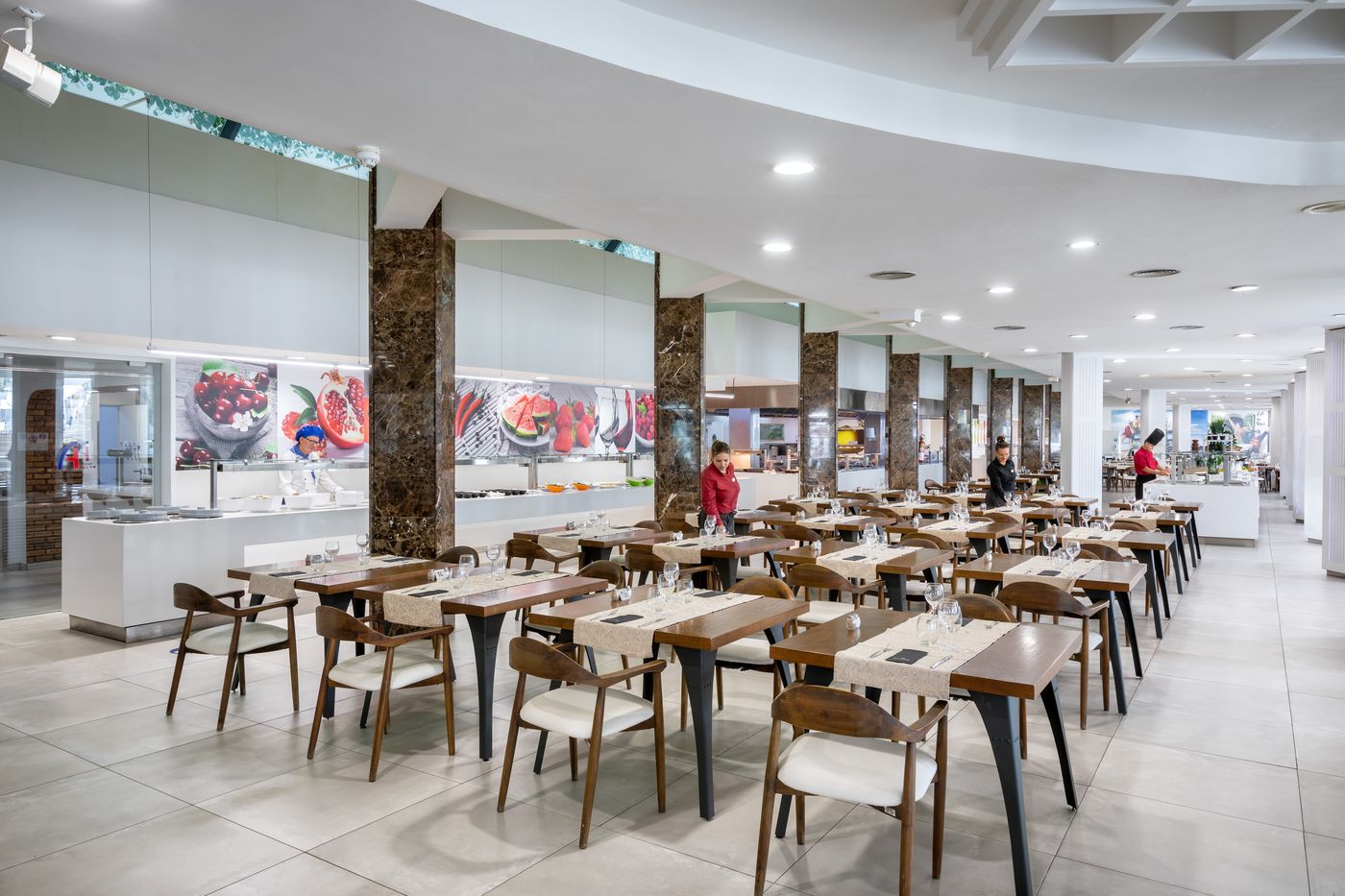 Alexandre-Hotel-Gala-Restaurant-46