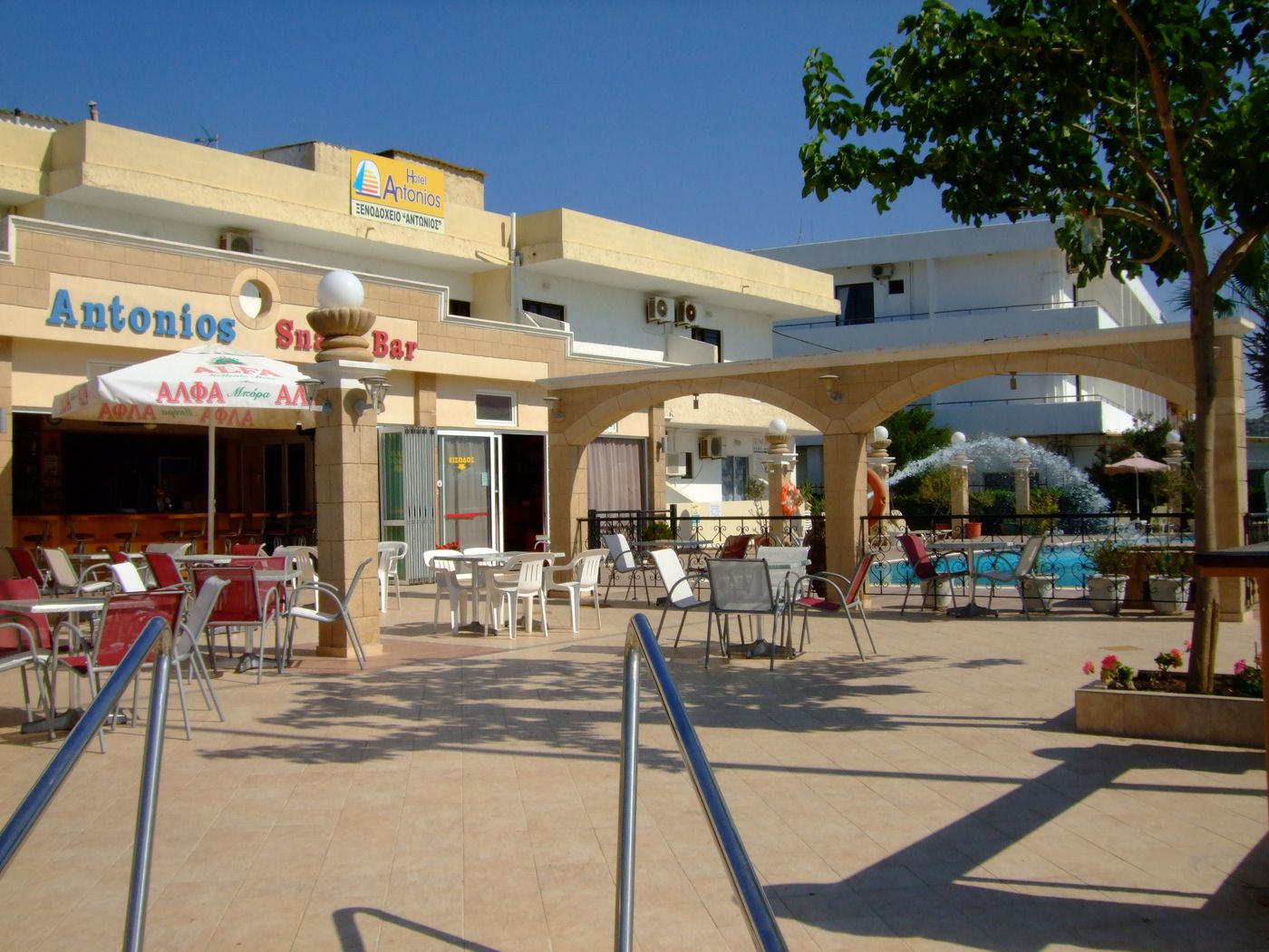 Antonios-Hotel-Restaurant-13