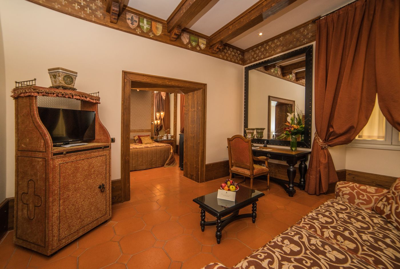 Bernini-Palace-Room-40