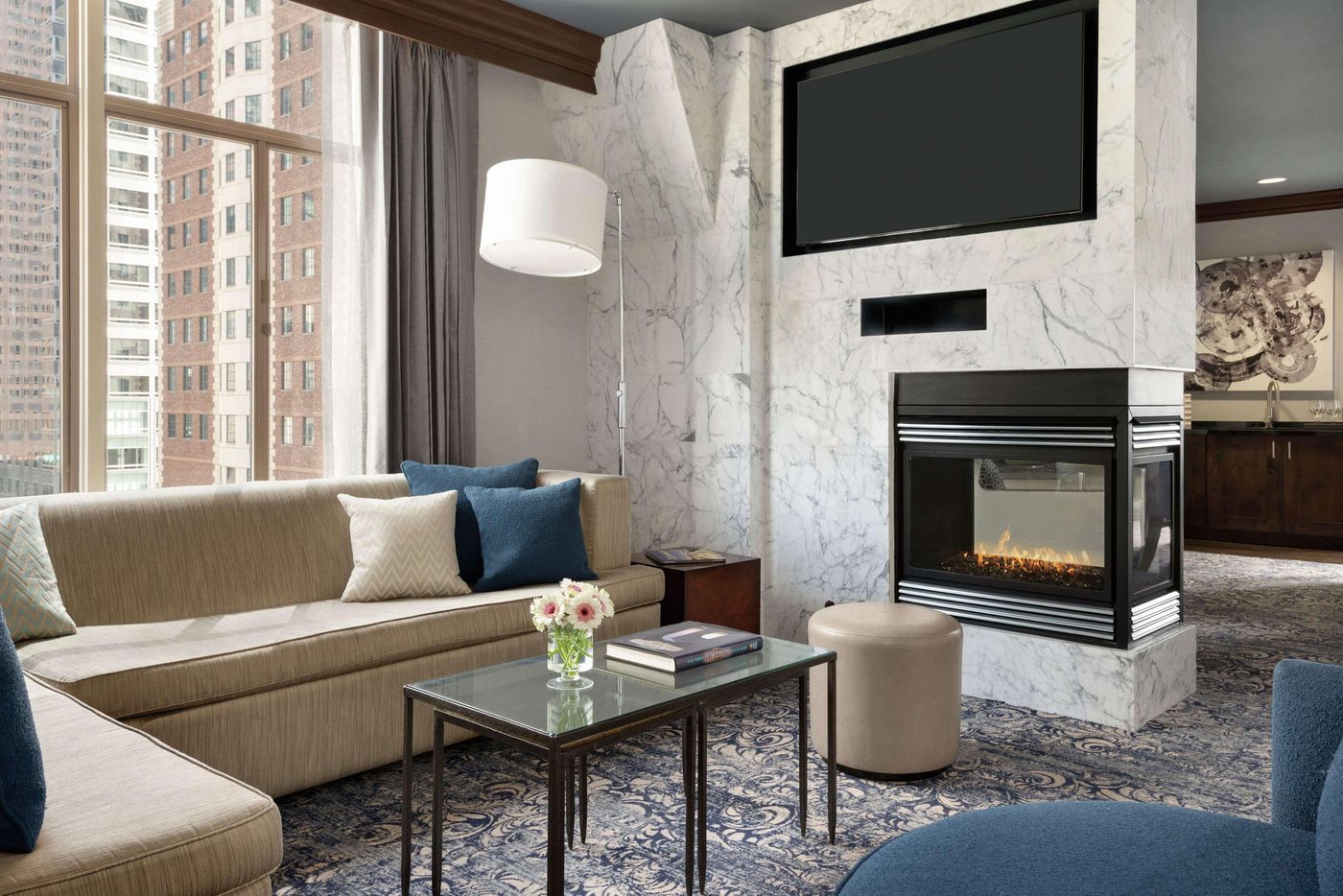 Hilton-Checkers-Los-Angeles-Room-13