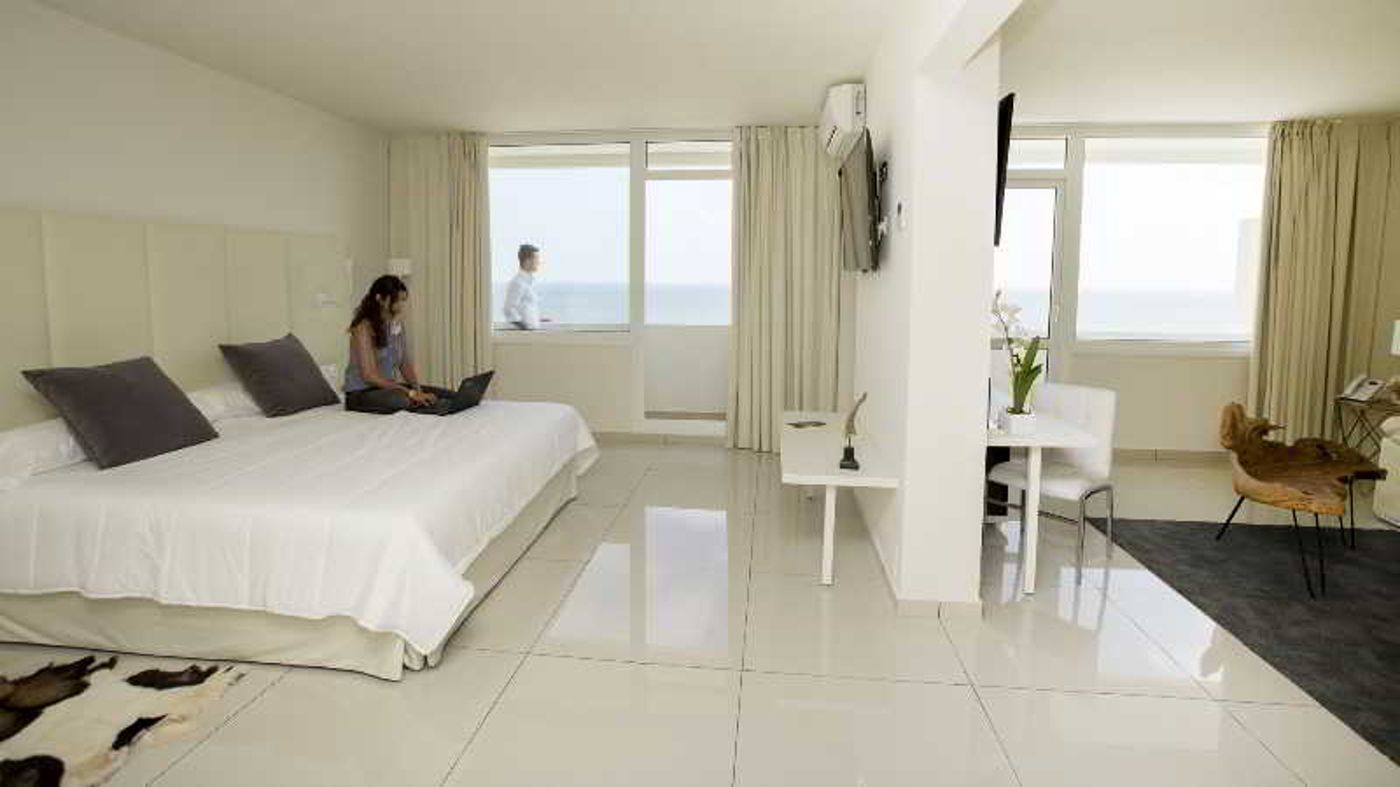 Onhotels-Ocean-Front-Room-27