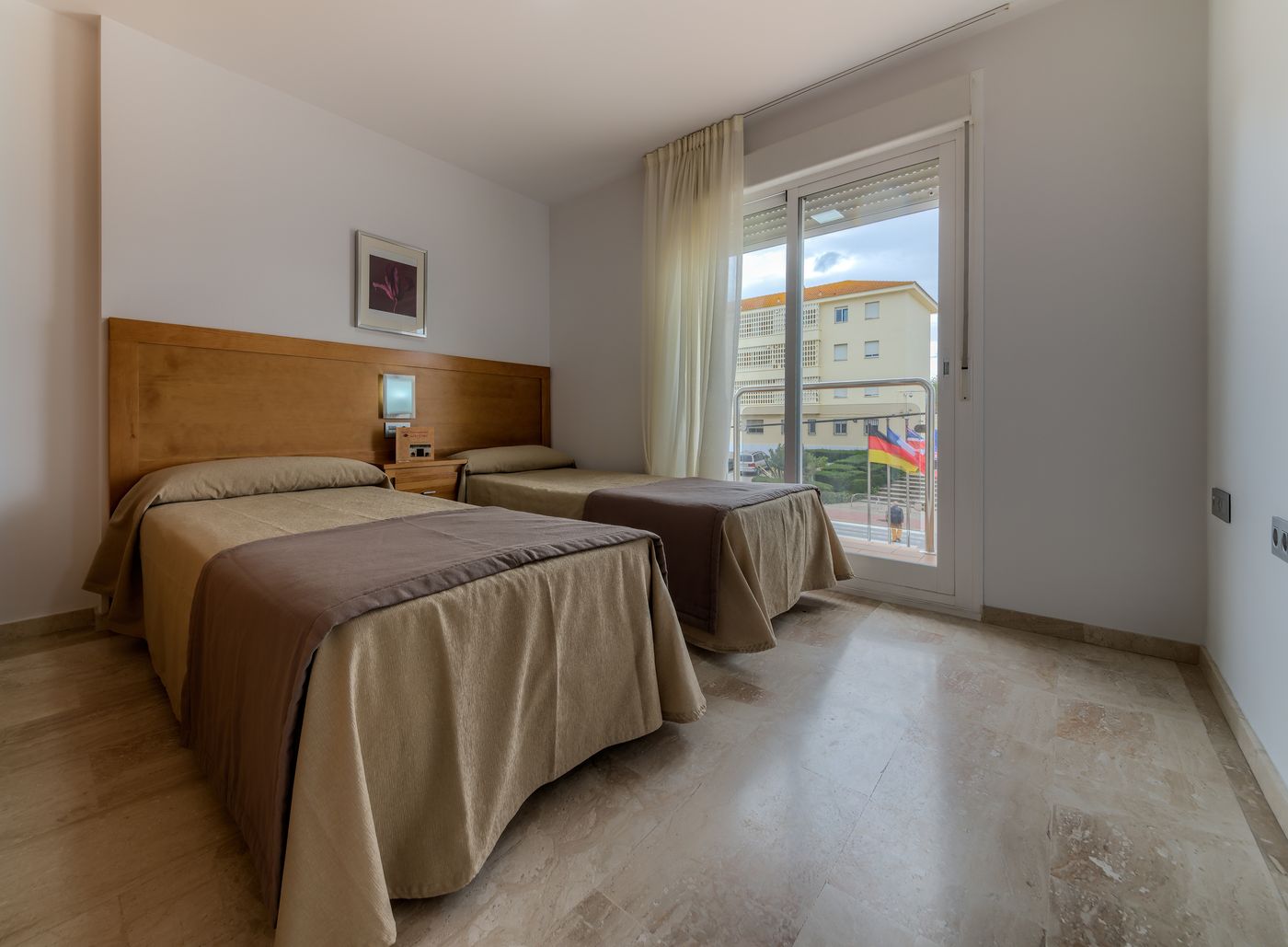Loto-Conil-Apartamentos-Room-16