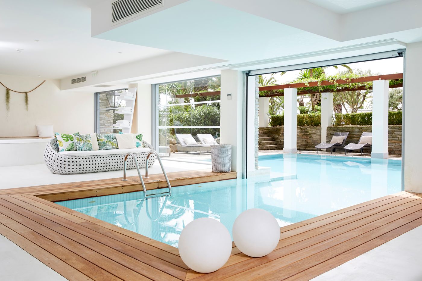 Eagles-Palace-Sports-and-Entertainment-84