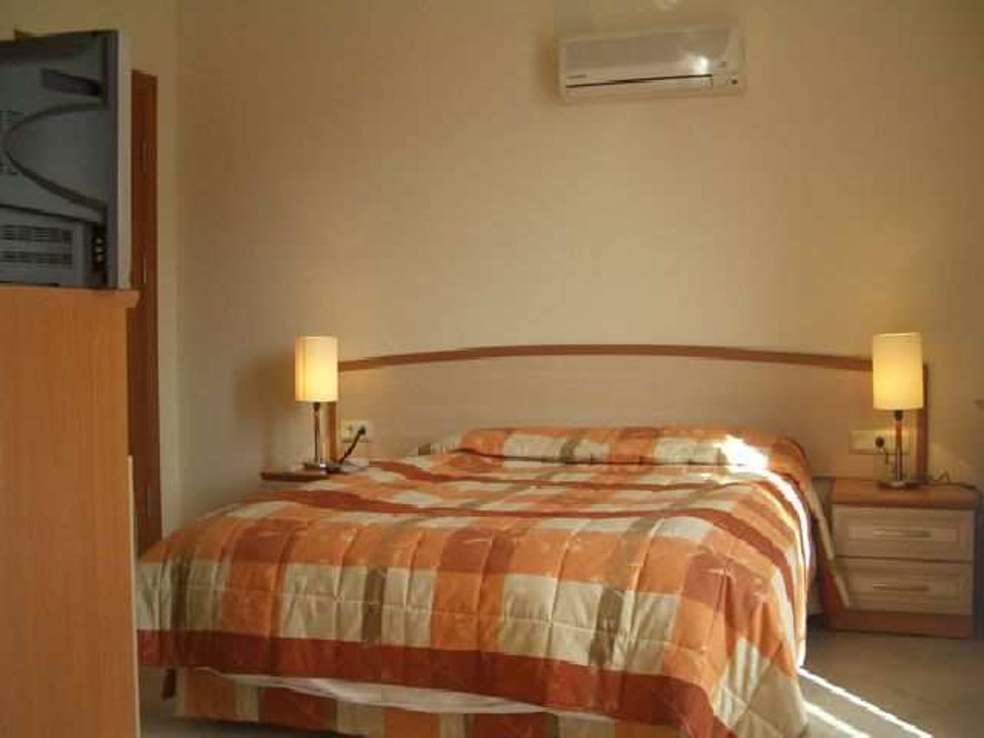 Perdikia Beach Hotel