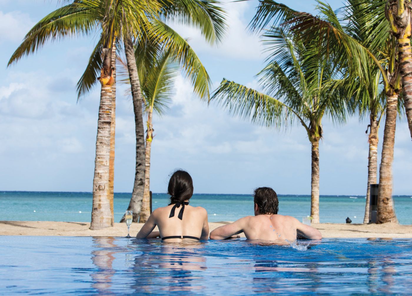 Riu-Palace-Jamaica-All-Inlcusive-Pool-6