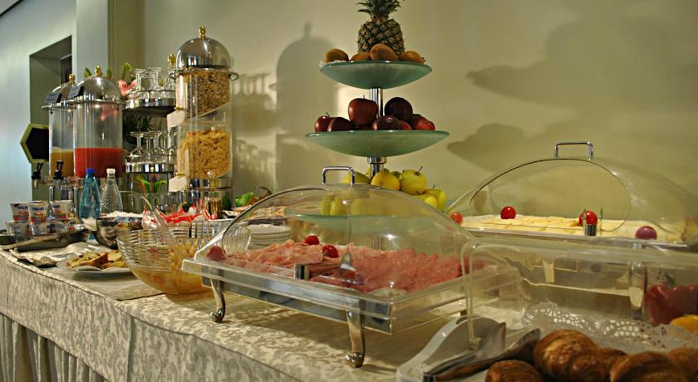 Hotel-Carlton-Capri-Bar-19