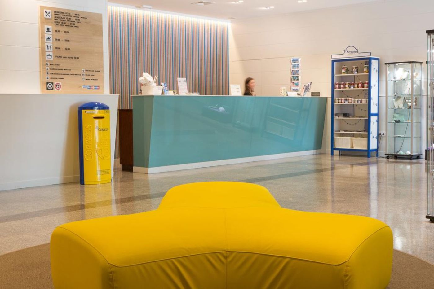 Prestige-Goya-Park-Lobby-46