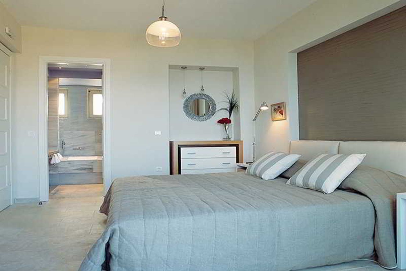 Pleiades-Luxurious-Villas-Room-11