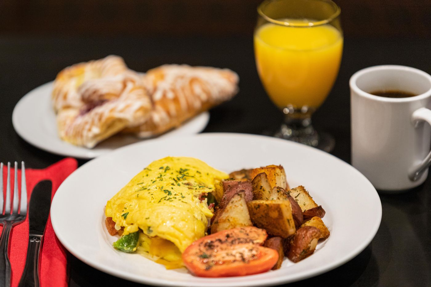 Holiday-Inn-Boston-Bunker-Hill-Area-Restaurant-33