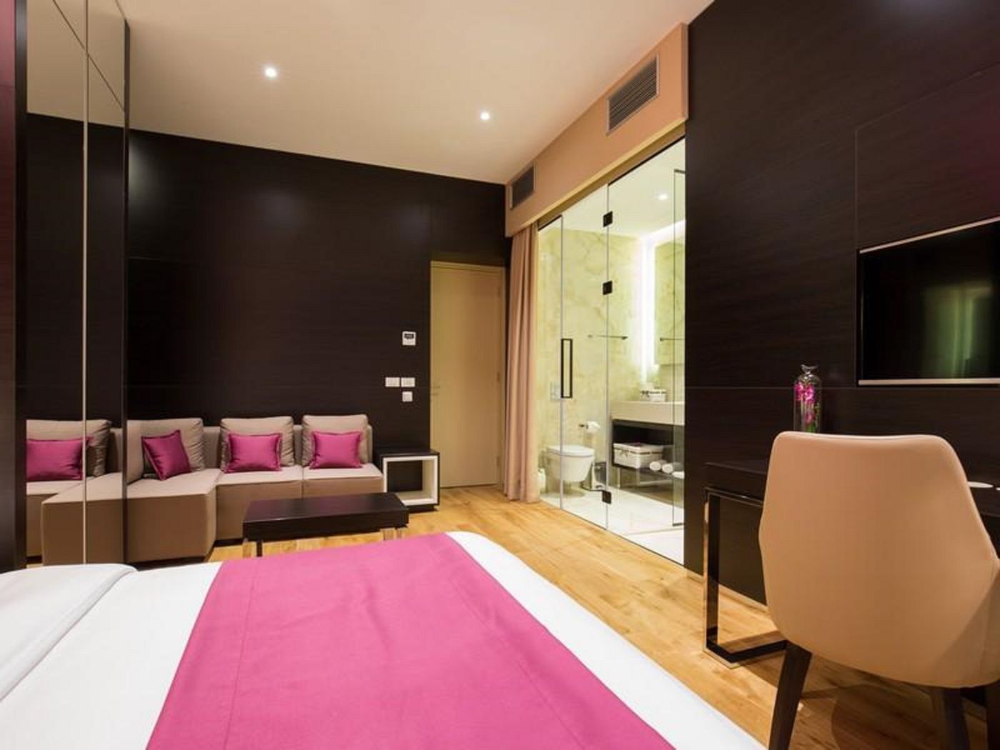 Maccani Luxury Suites-Serbia-Belgrade-Room-8