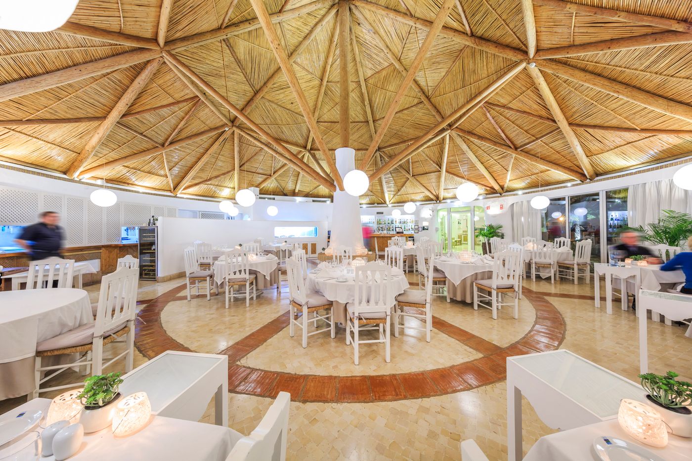 Encosta-do-Lago-Resort-Restaurant-46