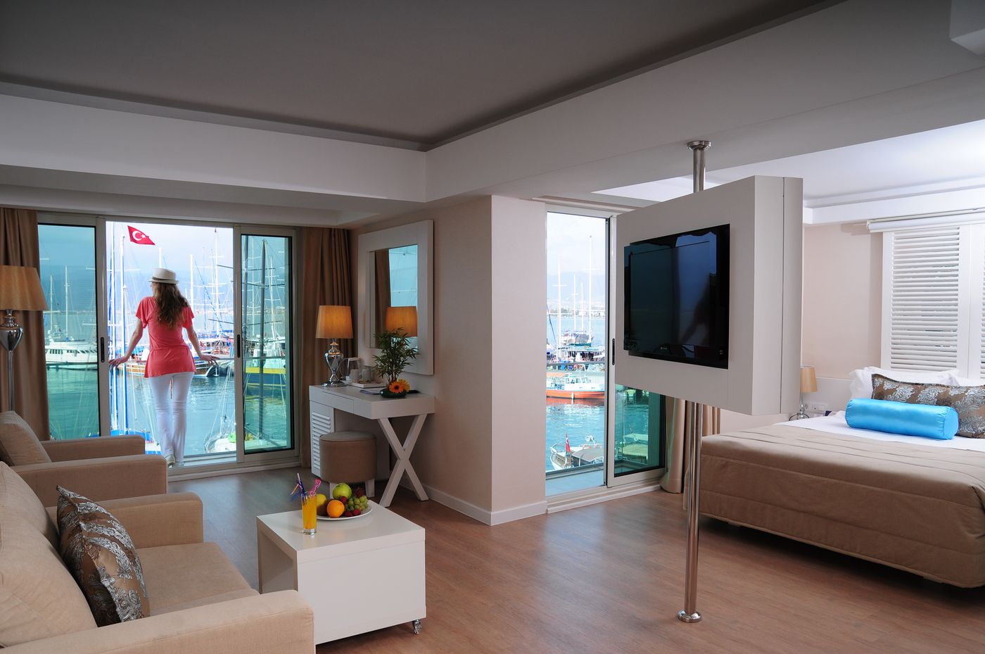 Alesta-Yacht-Hotel-Room-5