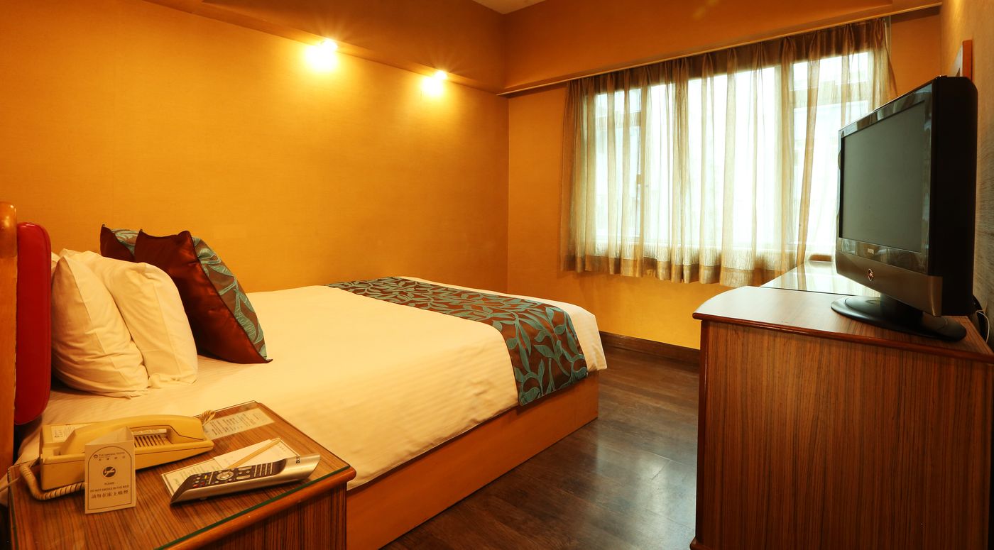 The-Imperial-Hong-Kong-Room-22