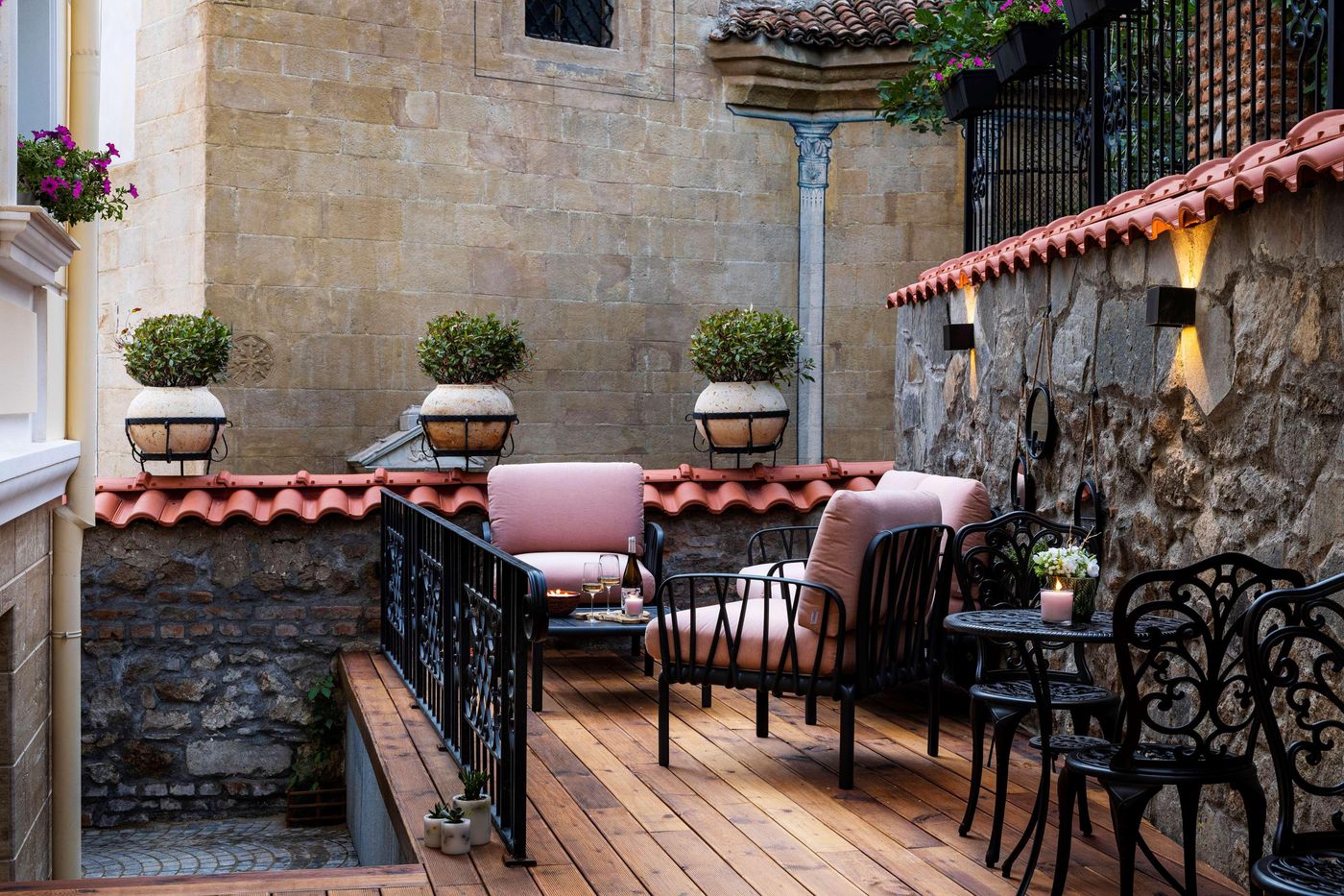 Gallery-37--BW-Premier-Collection-General-view-1