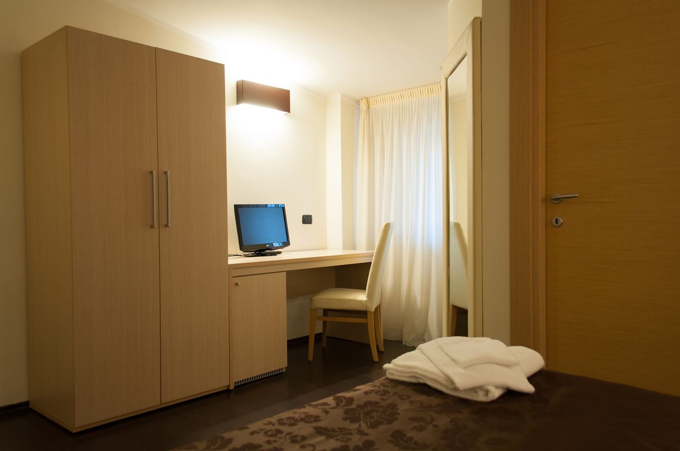 Hotel Sogni D'Oro Airport-Italy-LAMEZIA TERME-Room-3